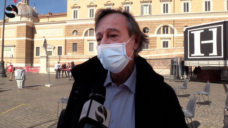 «Contro il Covid non siamo stati eroi: impariamo dagli errori per affrontare la seconda ondata». Intervista a Riccardo Iacona
