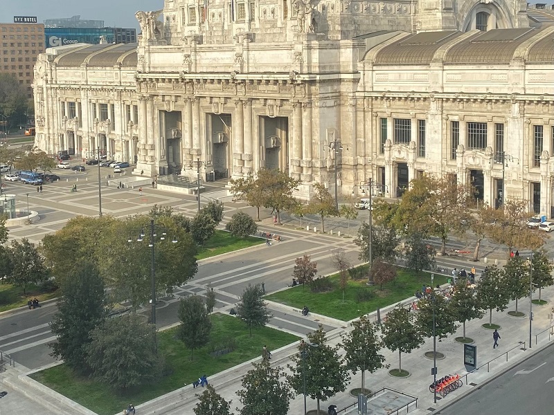 Milano, primo giorno di lockdown in zona rossa: rabbia ma rispetto delle regole