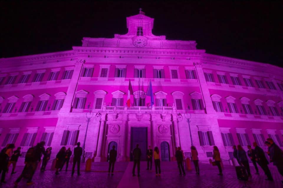 Tumore al seno, 13 ottobre sarà giornata di sensibilizzazione. Lorefice: «Ora maggiori tutele e cure adeguate su tutto il territorio»