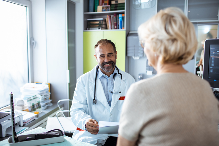 Relazione medico-paziente: due su tre insoddisfatti del dialogo con lo specialista