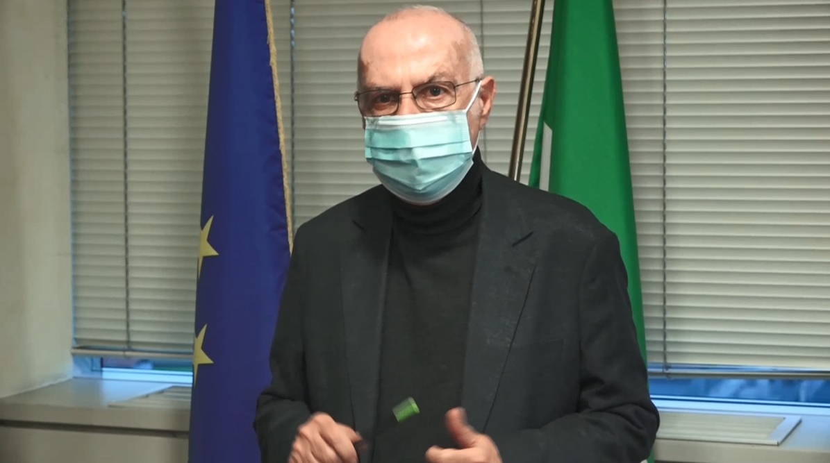 Covid-19, Report ISS-Ministero: «Cala incidenza ma avanti con drastica riduzione contatti»