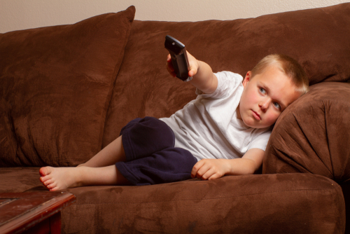 Pediatri: bambini più annoiati e obesi a causa della pandemia