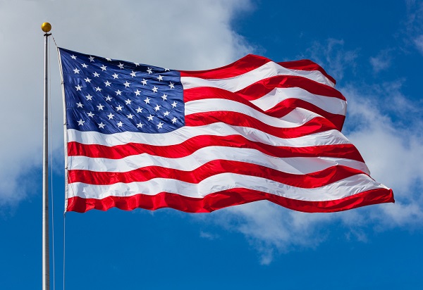 Negli Usa oltre 2500 decessi al giorno per Covid. Un medico italiano: «Politica scellerata, unica salvezza il vaccino per tutti»