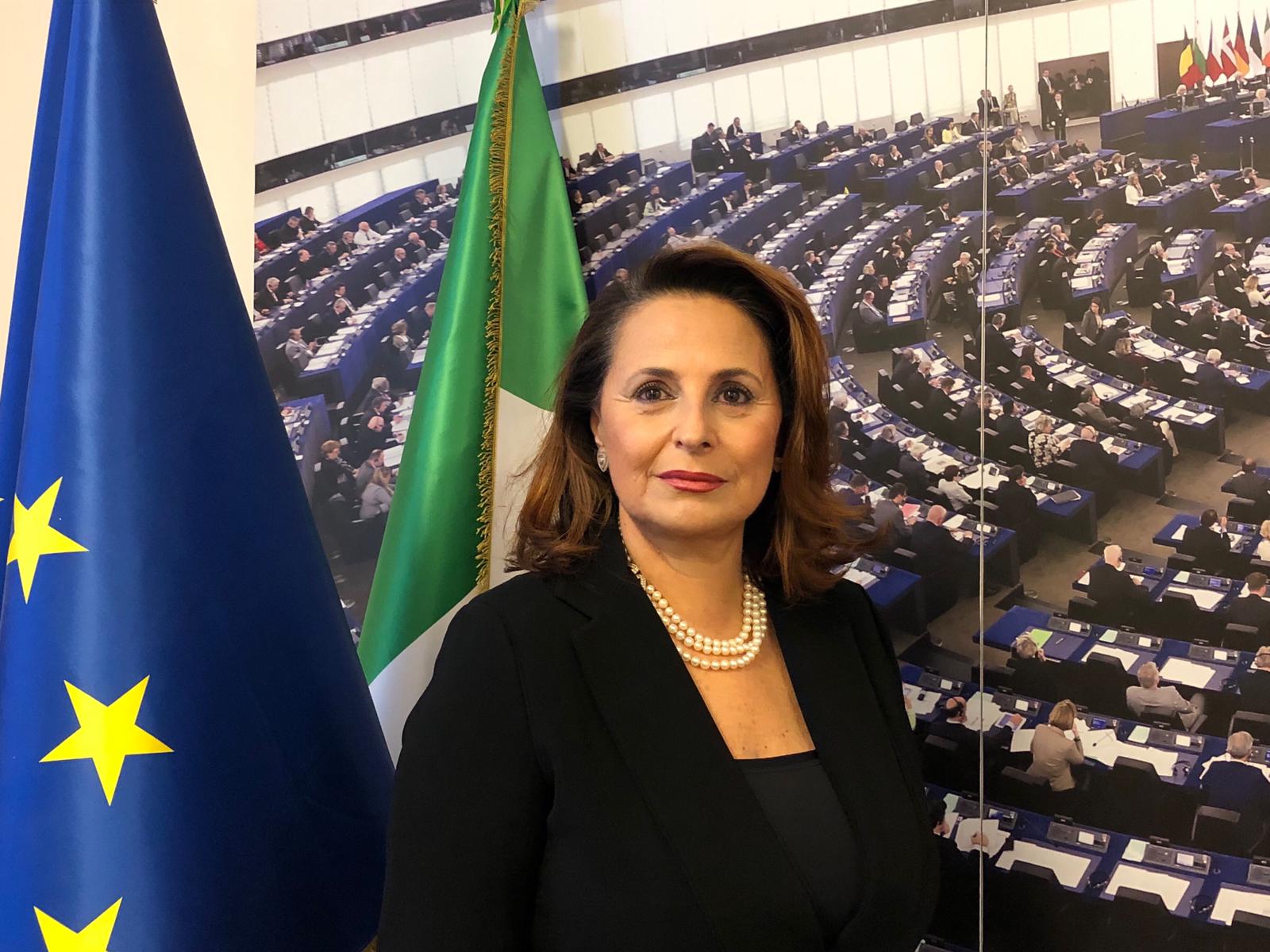 Covid, Regimenti (Lega): «Contro varianti più assistenza domiciliare per cure immediate»