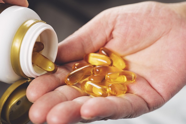 Rimedi contro lo stress da Covid? Gli italiani scelgono gli integratori: +30% di vendite