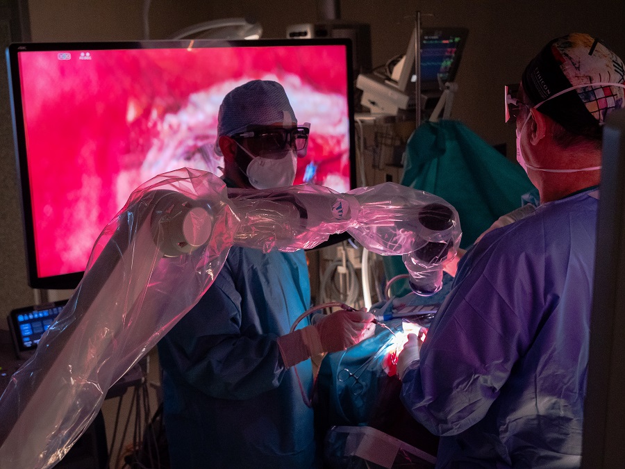 All’ospedale Niguarda rivoluzione digitale in neurochirurgia, arriva l’esoscopio