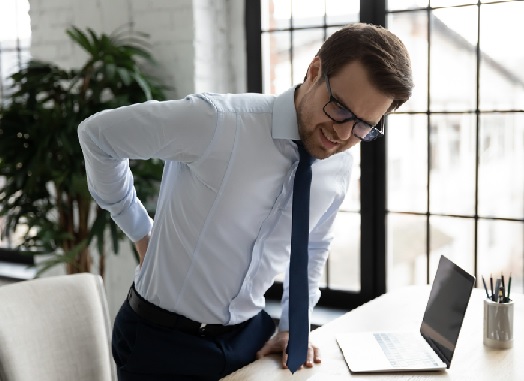 Mal di schiena: cause, diagnosi e terapie