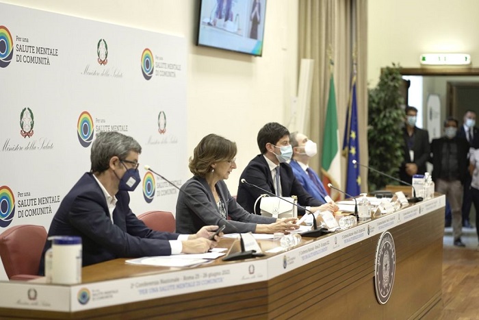 Conferenza sulla Salute Mentale, Speranza: «Pronti ad investire. Stop alla contenzione meccanica dei pazienti psichiatrici»