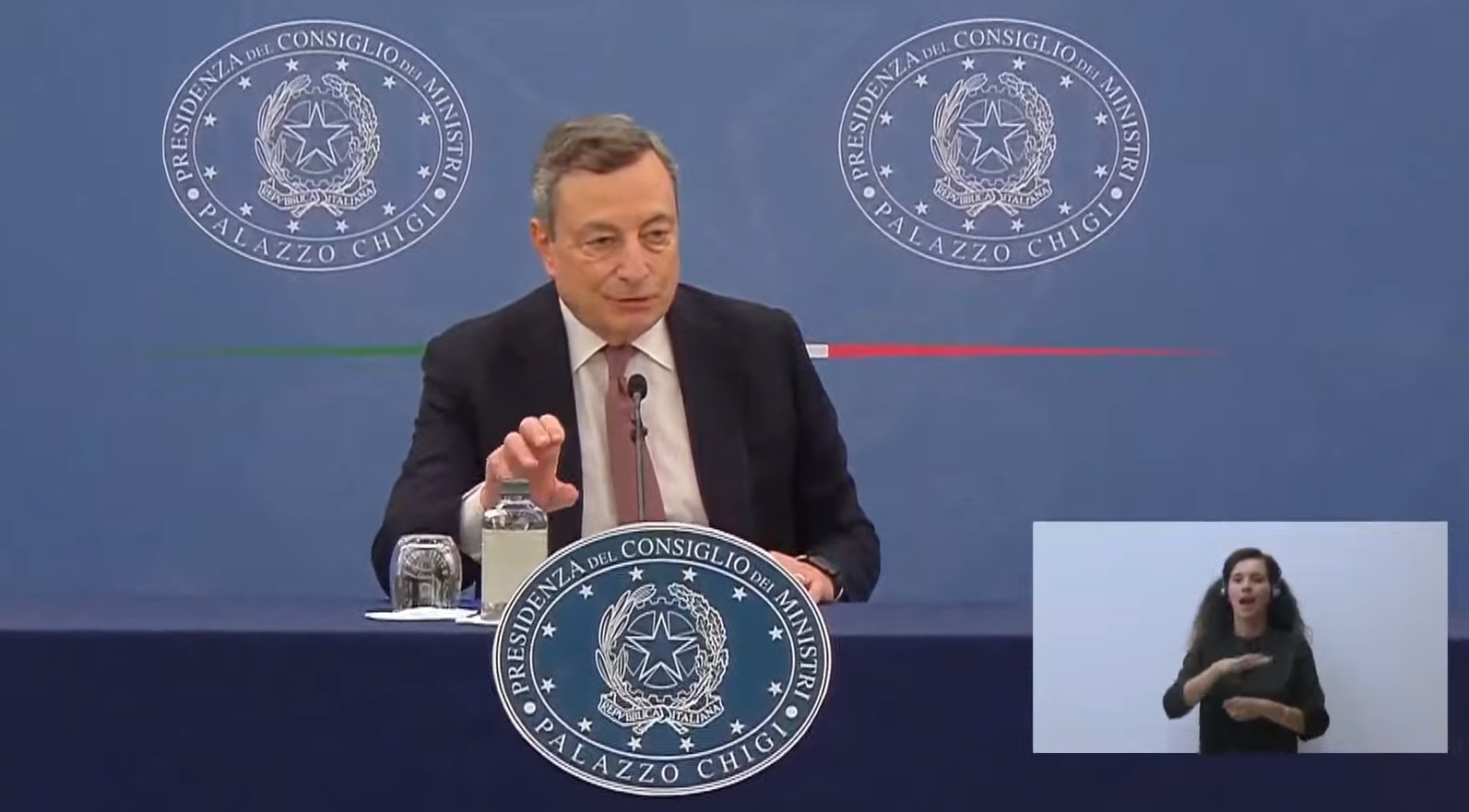 Green Pass per bar e ristoranti al chiuso. Cambiano i parametri per colori delle Regioni. Tutte le novità