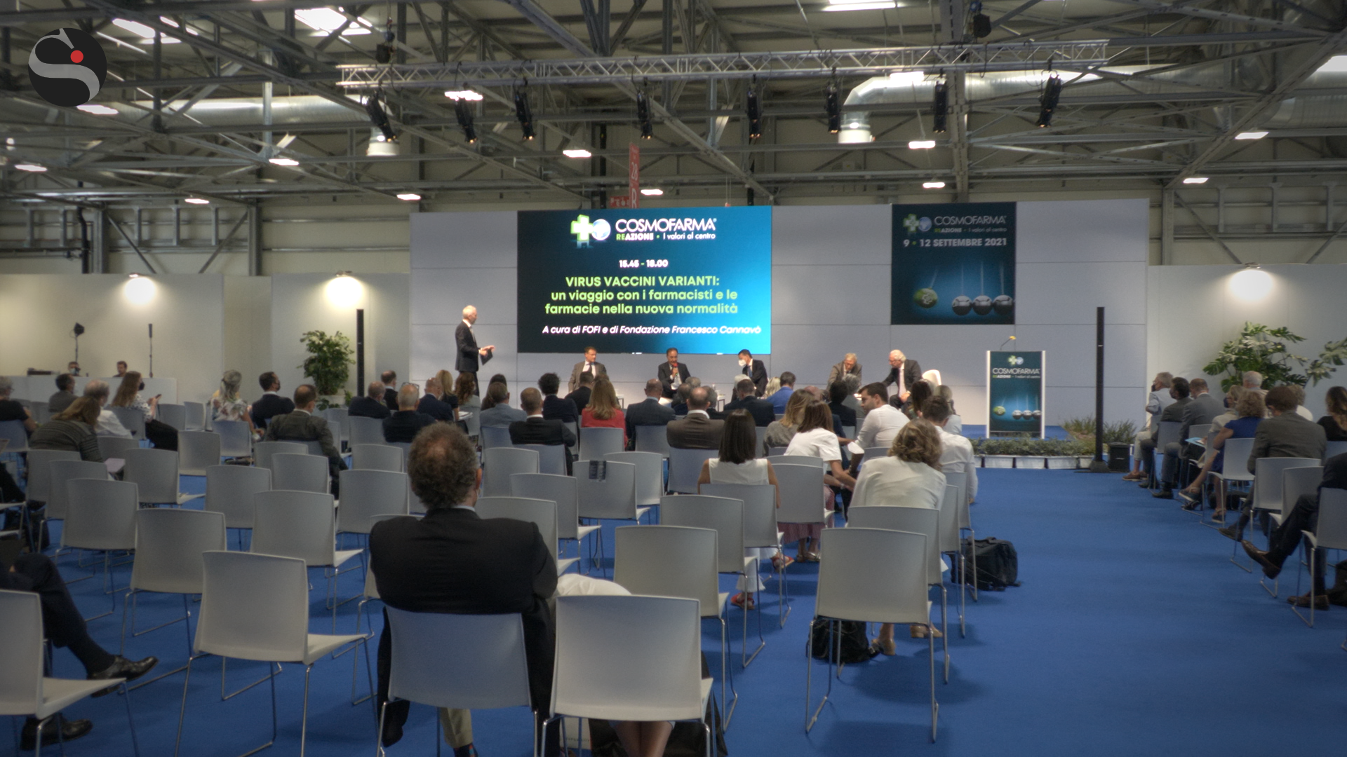 Terza dose e obbligo vaccinale, quando? Le risposte di Rasi e Battistini