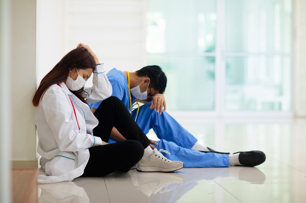 La Cerca Chi è Rimasto Senza Un Lavoro Operatori sanitari no vax sospesi, la denuncia: «Chi è rimasto a lavoro