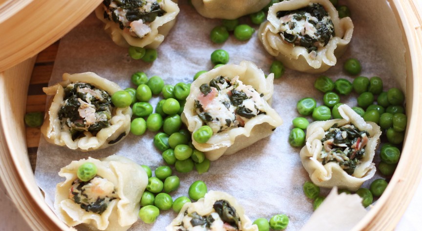 Ravioli alla cinese con gamberi e pollo al vapore