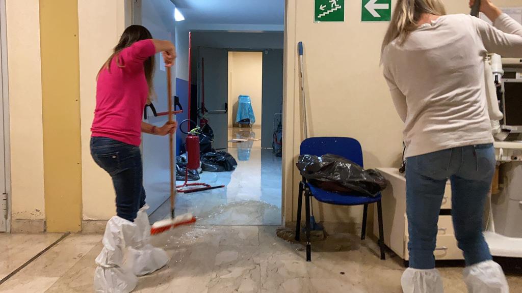 Il miracolo di Catania, nel reparto Maternità del Garibaldi sei bimbi nati durante l’inondazione