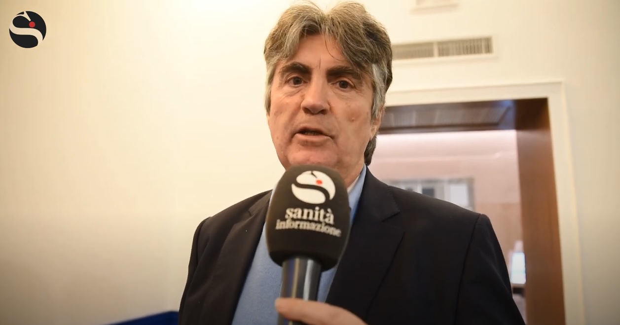 «Esperienza faticosa ma profonda». In “Fango e risate” Muccioli racconta il padre e i “fratelli” di San Patrignano