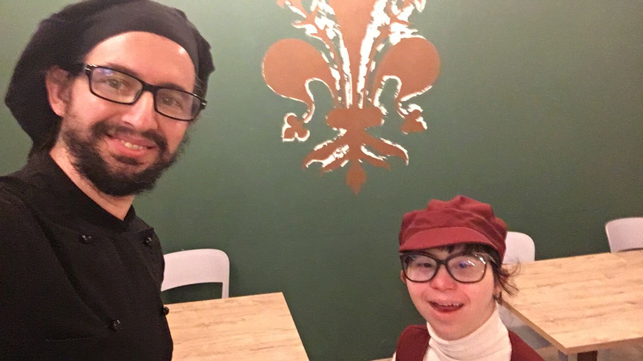 «Quel cromosoma in più è solo negli occhi di chi guarda»: la storia di Adriano e Irene, colleghi inseparabili