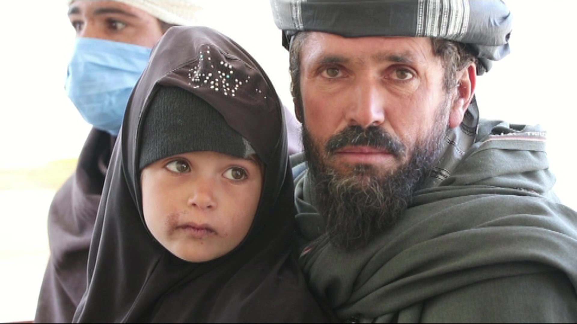 «In Afghanistan il rischio di morte in parto è 300 volte superiore all’Italia. Governo non paga i medici», il quadro di Brunelli (Intersos)