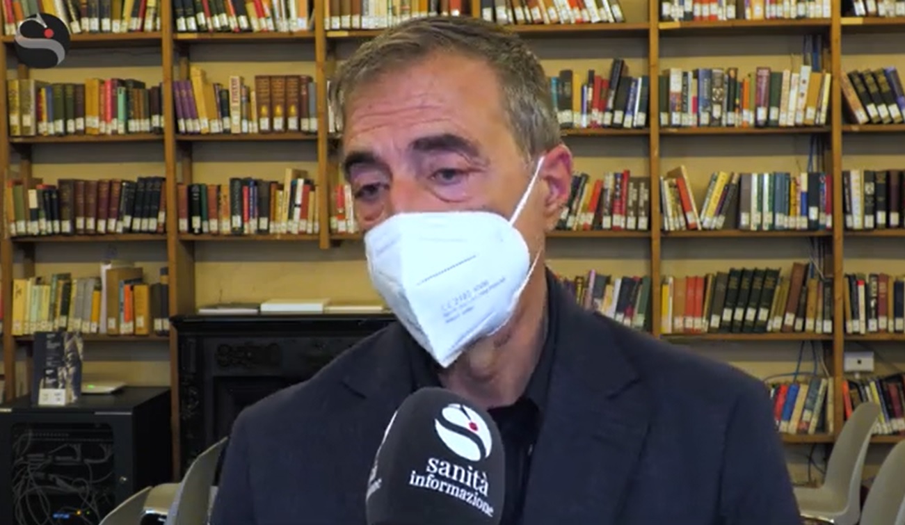 Sars-CoV-2 uscito da un laboratorio? Ciccozzi (Campus Bio-Medico): «Non abbiamo prove ma nessuna ipotesi va scartata»