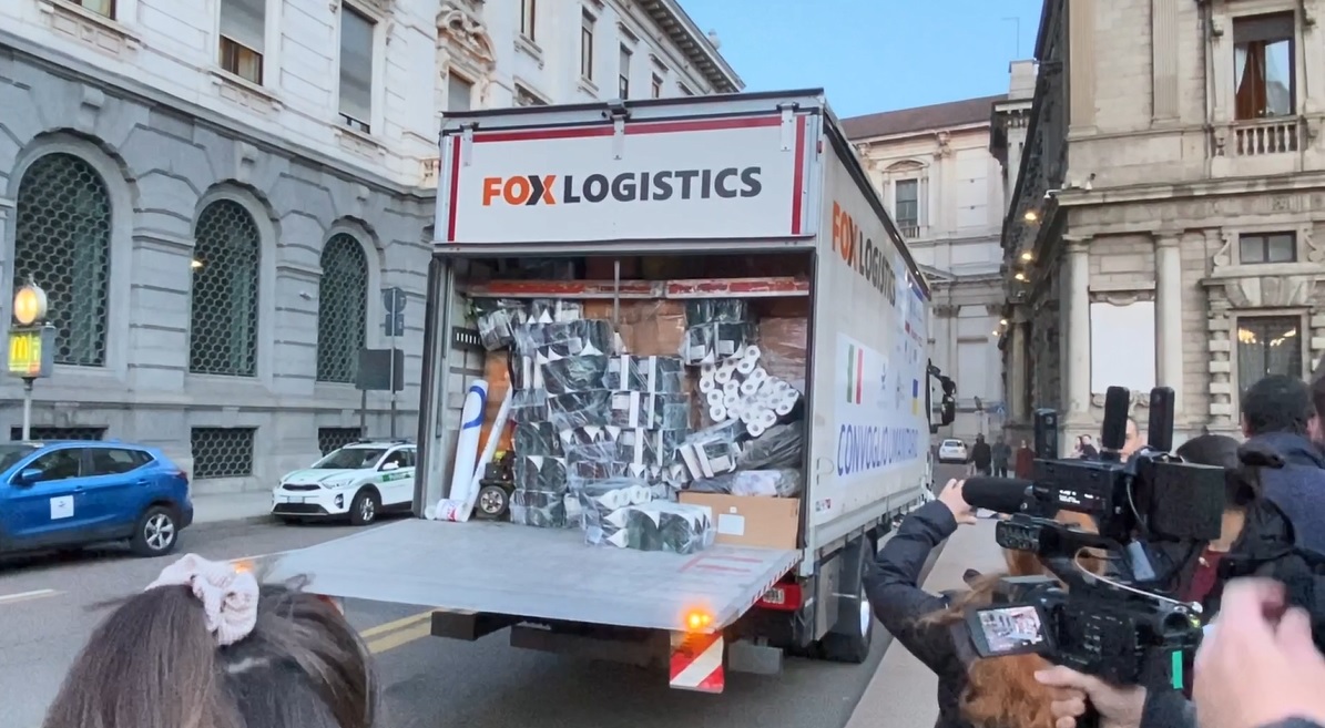 Il grande “Cor de Milan”: volontari pronti a partire e ad accogliere i profughi in città