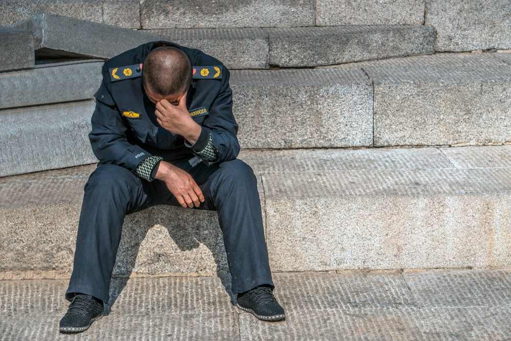 Suicidi, prima causa di morte tra le forze dell’ordine. UNARMA garantisce assistenza psicologica anonima