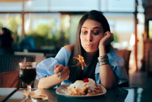 Disturbi alimentari, in pandemia boom di ortoressia e binge eating disorder
