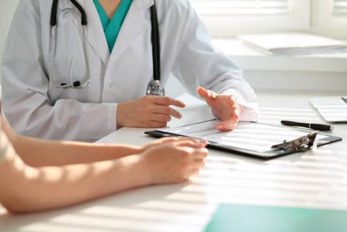 «Coinvolgeteci nei processi decisionali sui farmaci come fa EMA». La richiesta di 43 associazioni dei pazienti ad AIFA