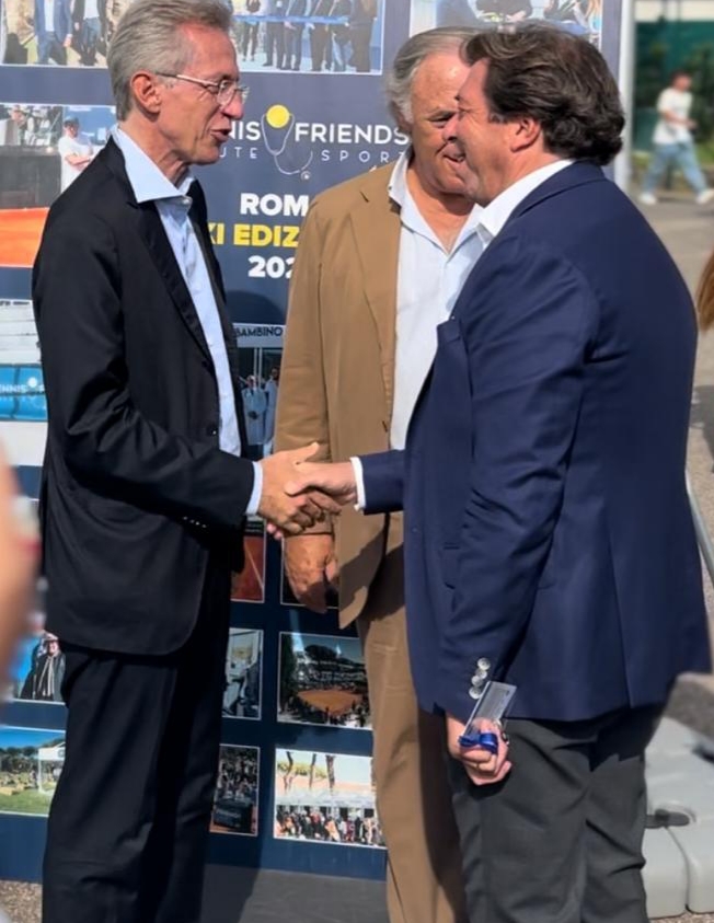 Tennis&Friend, successo per la tappa di Napoli. Meneschincheri: «Coinvolgere i giovani nelle attività sportive»