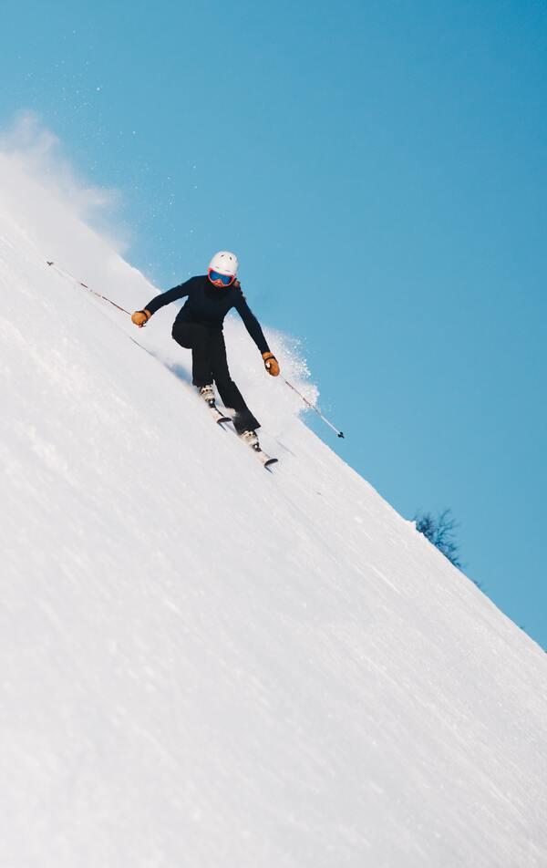 I traumi da sci e snowboard da evitare e i consigli dell'esperto per  recuperare