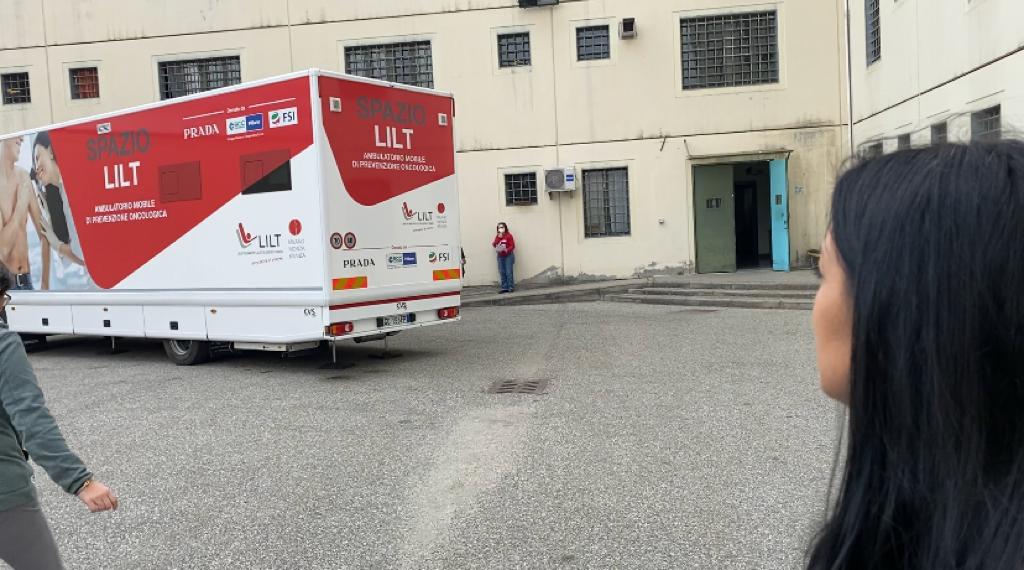 I check-up entrano in carcere. A Bollate la prevenzione oncologica con LILT e ASST, la voce delle detenute | VIDEO
