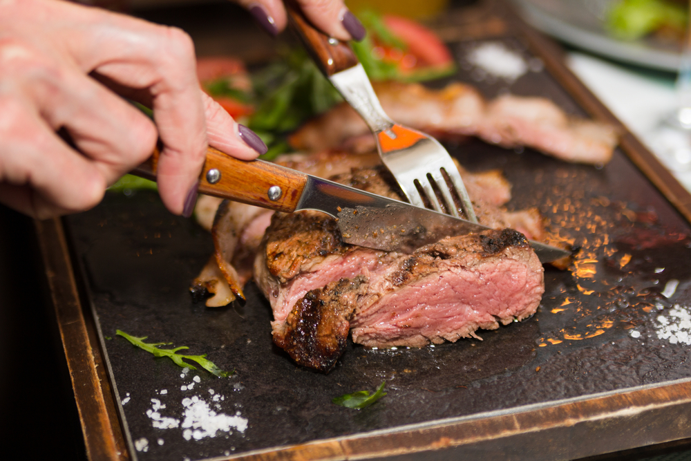 Nella carne rossa e nei latticini si cela un nutriente che potenzia l’immunoterapia contro il cancro
