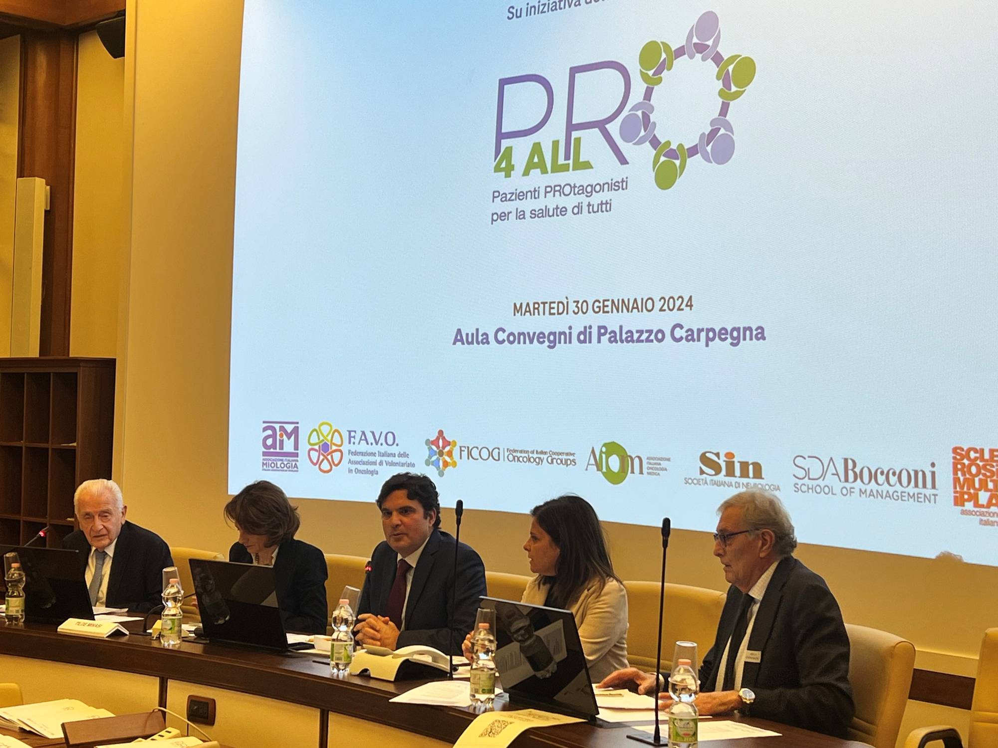 “Pazienti PROtagonisti per la salute di tutti”: un manifesto per includere  la loro voce nelle decisioni su ricerca clinica e percorsi regolatori