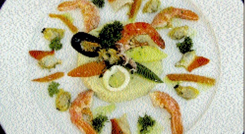 La ricetta del nasello al vapore con frutti di mare