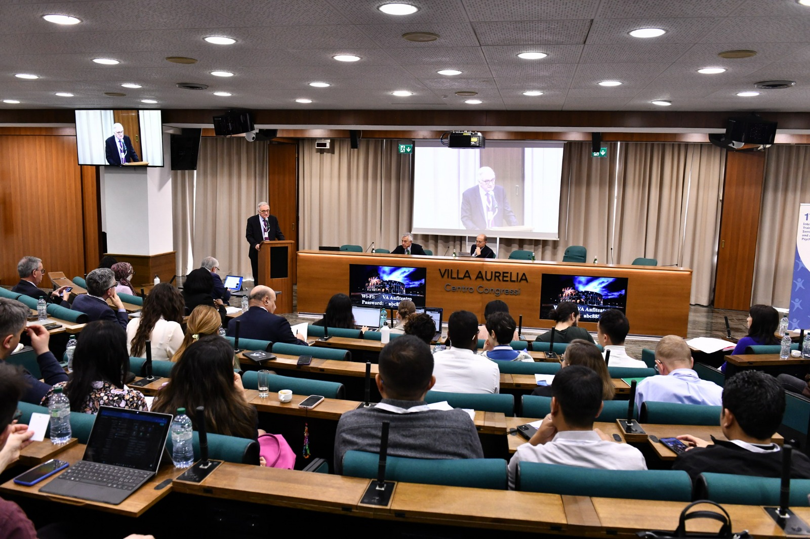 In Europa 9 milioni di adolescenti hanno disturbi mentali