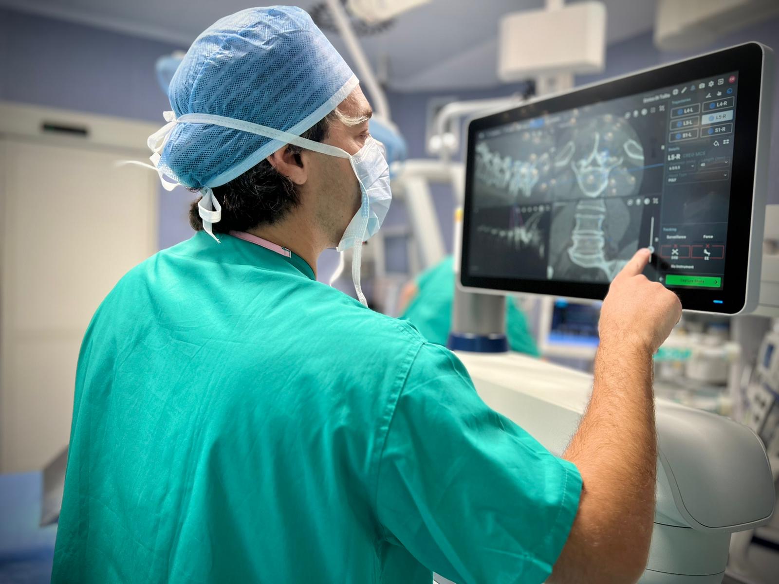 World Spine Day 2024, Benech (neurochirurgo vertebrale): “La tecnologia robotica garantisce la massima precisione”