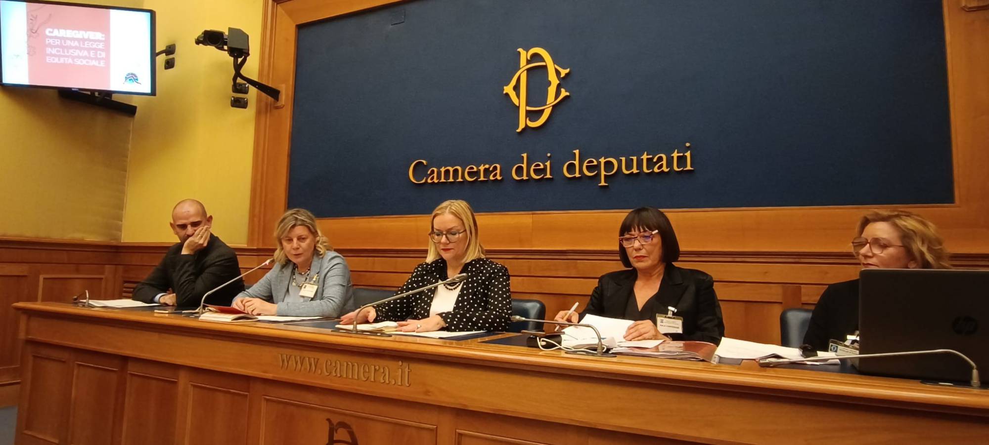 Caregiver familiari, da CARER e Cittadinanzattiva il Manifesto-Appello per una Legge inclusiva ed equa