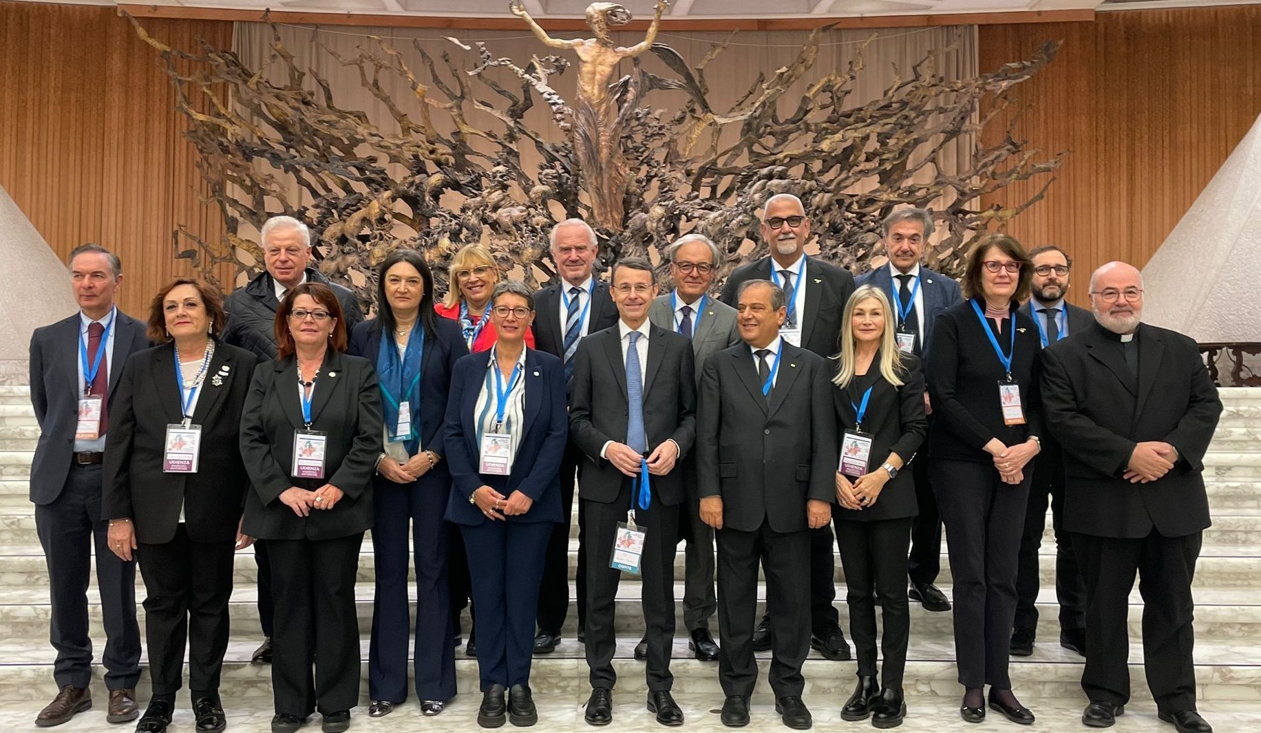 Papa Francesco incontra i professionisti sanitari: “Prendersi cura di chi cura”