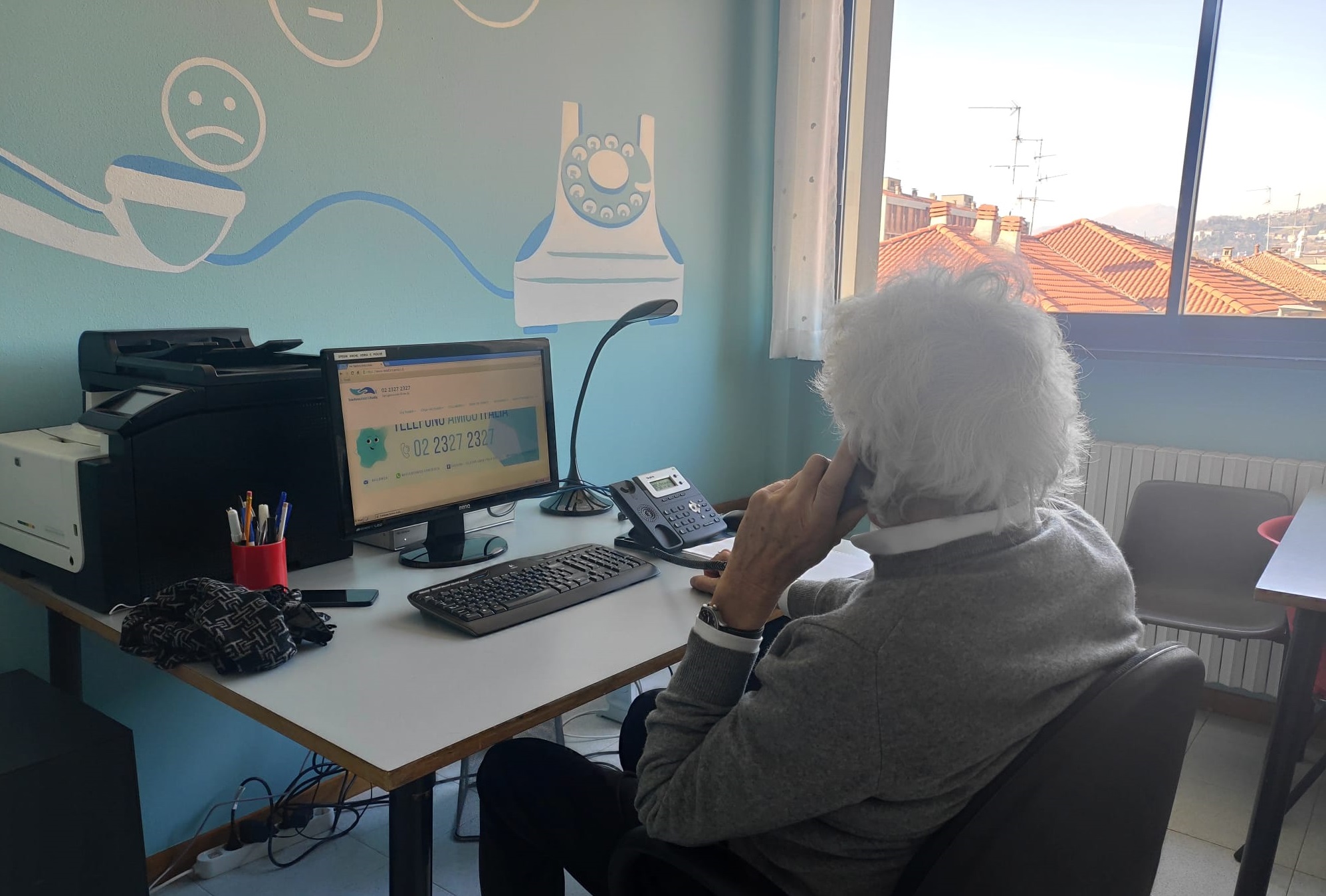 Natale al telefono con chi è solo, torna la maratona di Telefono Amico Italia