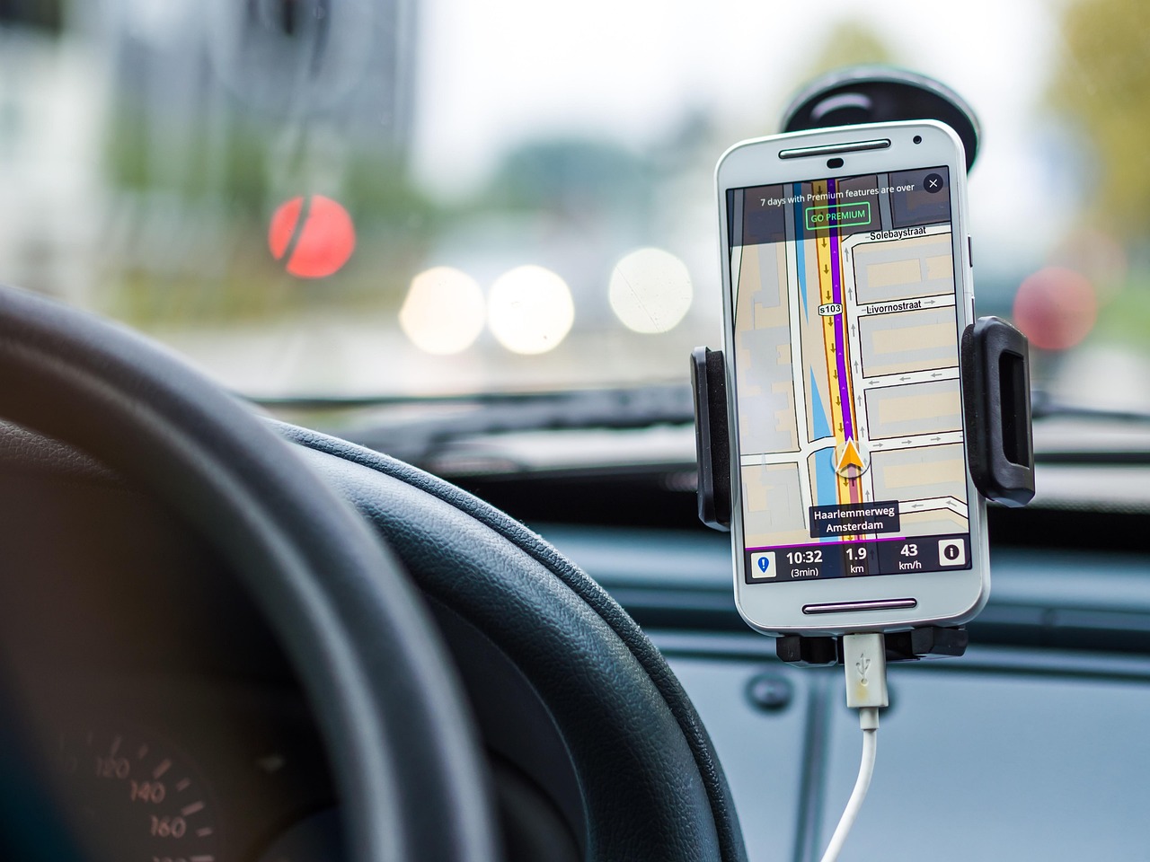 Con l’aiuto del GPS gli anziani possono continuare a guidare l’automobile