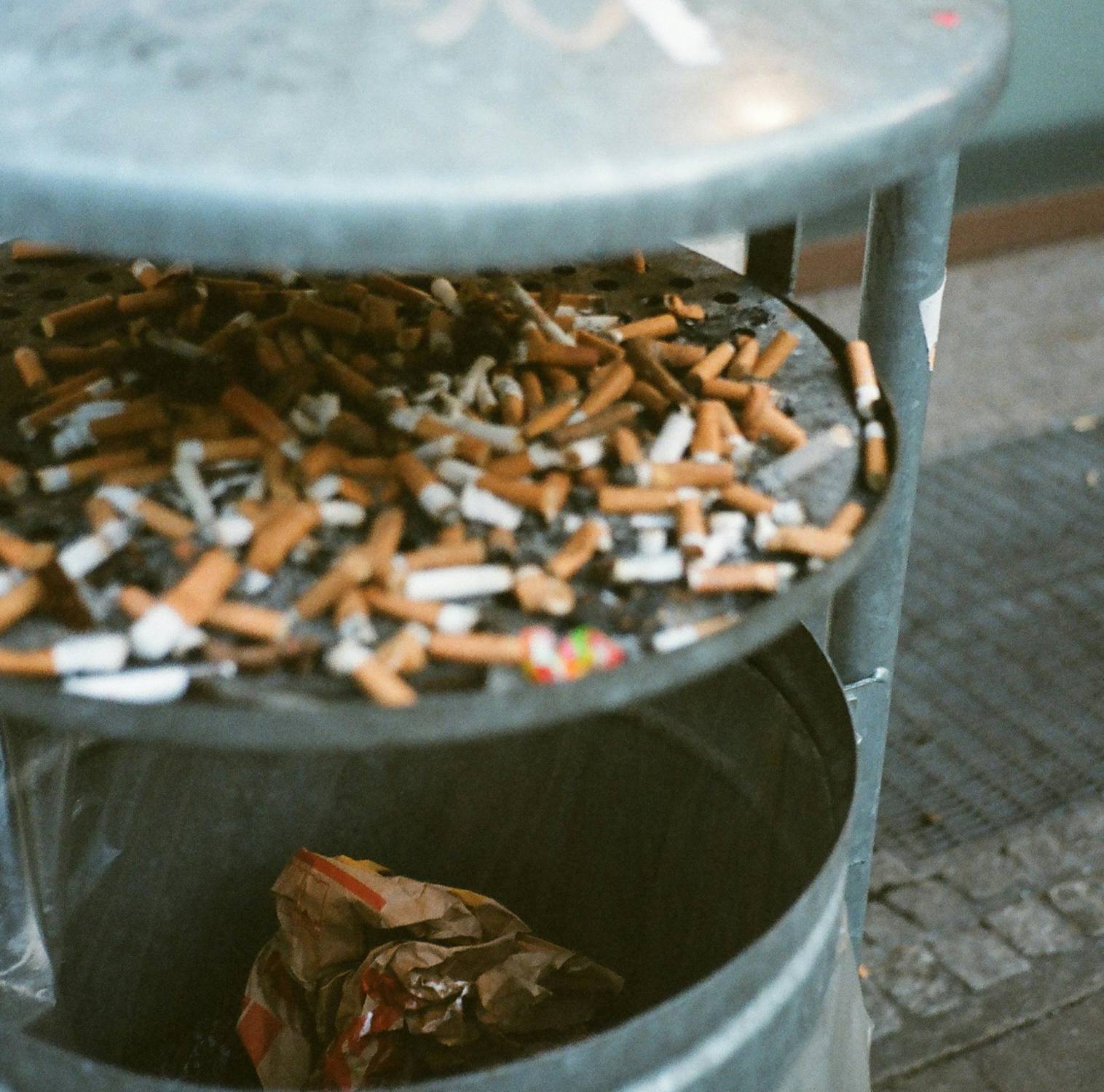 Giornata senza tabacco, i reumatologi: “Il fumo danneggia anche le articolazioni”