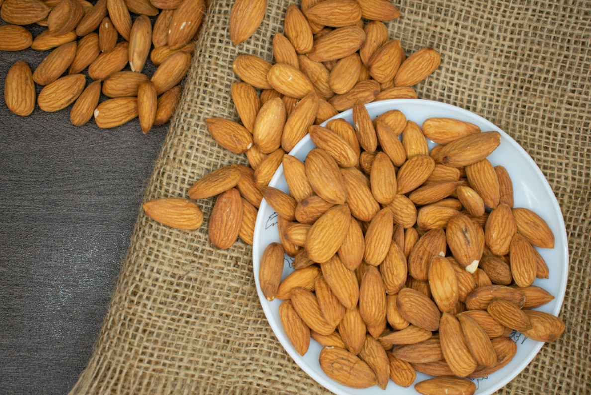 Mandorle, nuovi studi confermano benefici per cuore e intestino